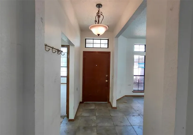 Photo 2 of Single family home for sale at 17012 Crst Valley, Edmond, OK 73012 | MLS# 1255617 | Listing updated on 2026-10-29