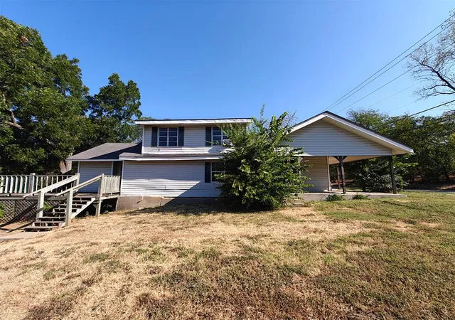 Photo 1 of Single family home for sale at 402 N Center Ave, Shawnee, OK 74801 | MLS# 1255626 | Listing updated on 2026-10-29