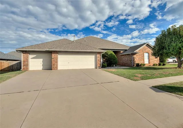 Photo 2 of Single family home for sale at 9105 Sw 25th Street, Oklahoma City, OK 73128 | MLS# 1255629 | Listing updated on 2026-10-29