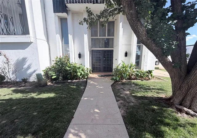 Photo 1 of Condo for sale at 2931 Acropolis St, Oklahoma City, OK 73120 | MLS# 1255632 | Listing updated on 2026-10-30