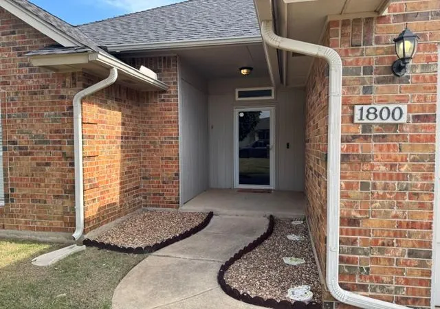 Photo 2 of Single family home for sale at 1800 Jordan Dr, Moore, OK 73160 | MLS# 1255643 | Listing updated on 2026-10-28