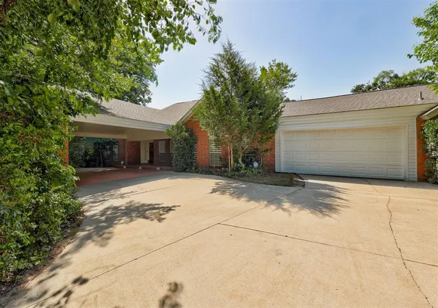 Photo 1 of Single family home for sale at 2607 Morning Glory Dr, Norman, OK 73026 | MLS# 1255646 | Listing updated on 2026-10-29