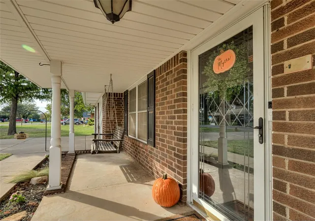 Photo 3 of Single family home for sale at 1506 W Ash St, El Reno, OK 73036 | MLS# 1255656 | Listing updated on 2026-10-28
