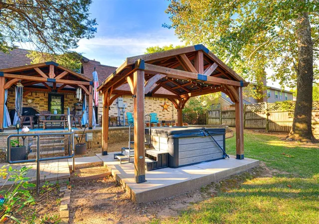Photo 4 of Single family home for sale at 1107 Mockingbird Ln, Norman, OK 73071 | MLS# 1255661 | Listing updated on 2026-10-27