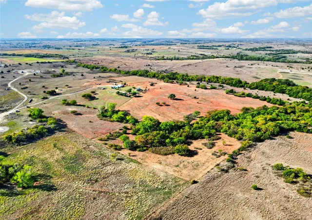 Photo 1 of Single family home for sale at 10541 N 2000 Road, Elk City, OK 73644 | MLS# 1255665 | Listing updated on 2026-10-29