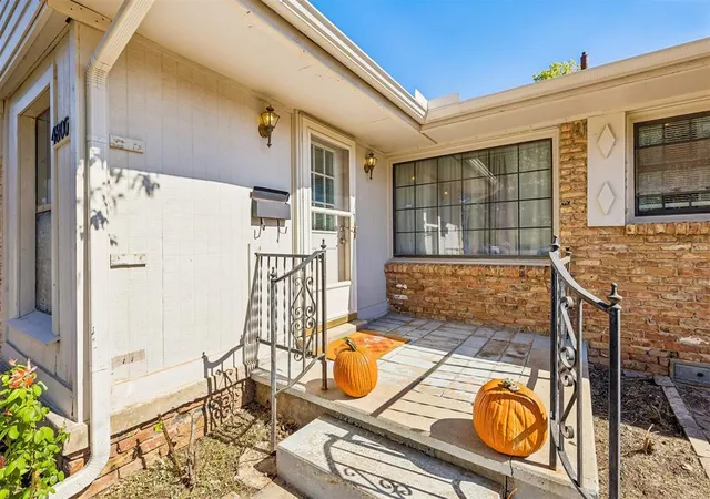 Photo 1 of Single family home for sale at 4800 N Ann Arbor Ave, Warr Acres, OK 73122 | MLS# 1255669 | Listing updated on 2026-10-29