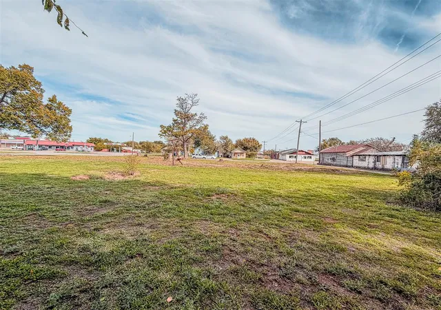 Photo 2 of Land for sale at 320 N 1st Street, Anadarko, OK 73005 | MLS# 1255671 | Listing updated on 2026-10-28