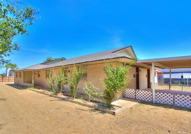 Photo 1 of Single family home for sale at 10500 N Western Ave, Oklahoma City, OK 73114 | MLS# 1255676 | Listing updated on 2026-10-29