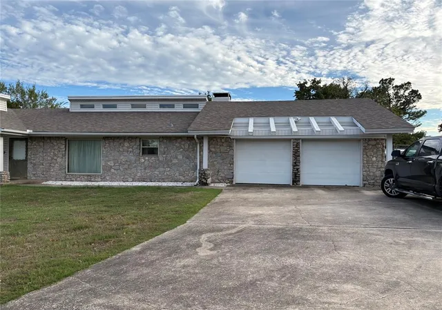Photo 1 of Single family home for sale at 13612 Hummingbird Dr, Choctaw, OK 73020 | MLS# 1255679 | Listing updated on 2026-10-28