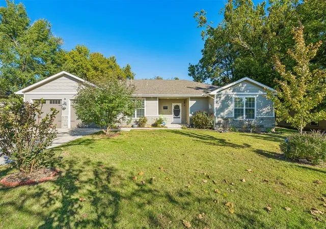 Single family home for sale at 12007 E Draper Ave, Choctaw, OK 73020 | MLS# 1255688