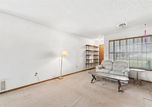 Photo 4 of Single family home for sale at 706 E 26th Street, Edmond, OK 73013 | MLS# 1255699 | Listing updated on 2026-10-28