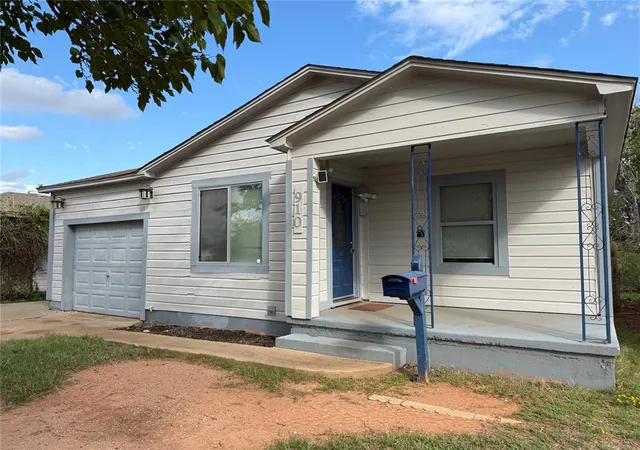 Photo 2 of Single family home for sale at 910 N Hightower St, Altus, OK 73521 | MLS# 1255702 | Listing updated on 2026-10-28