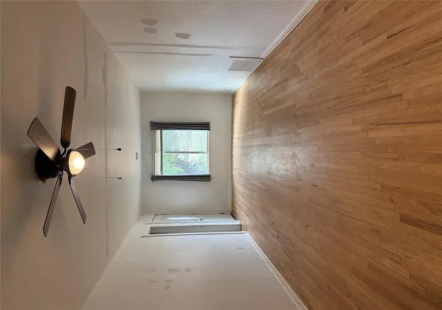 Photo 3 of Single family home for sale at 910 N Hightower St, Altus, OK 73521 | MLS# 1255702 | Listing updated on 2026-10-28