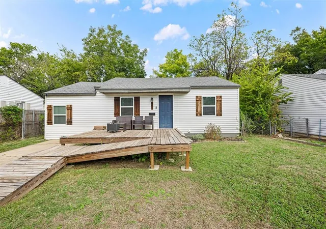 Photo 2 of Single family home for sale at 605 Foster Pl, Midwest City, OK 73110 | MLS# 1255703 | Listing updated on 2026-10-28