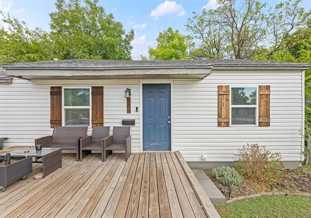Photo 3 of Single family home for sale at 605 Foster Pl, Midwest City, OK 73110 | MLS# 1255703 | Listing updated on 2026-10-28