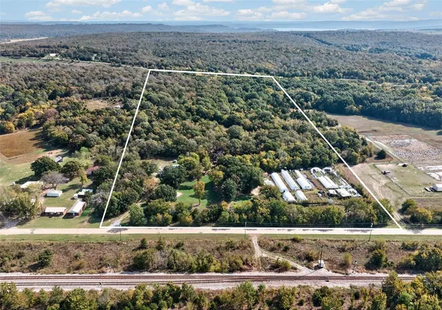 Photo 3 of Single family home for sale at 1937 S Old Hwy 69, Mc Alester, OK 74501 | MLS# 1255760 | Listing updated on 2026-10-29