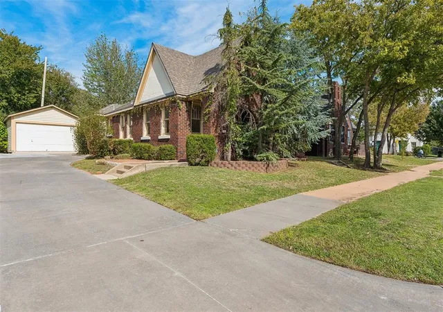 Photo 1 of Single family home for sale at 809 NW 25th Street, Oklahoma City, OK 73106 | MLS# 1255770 | Listing updated on 2026-10-28
