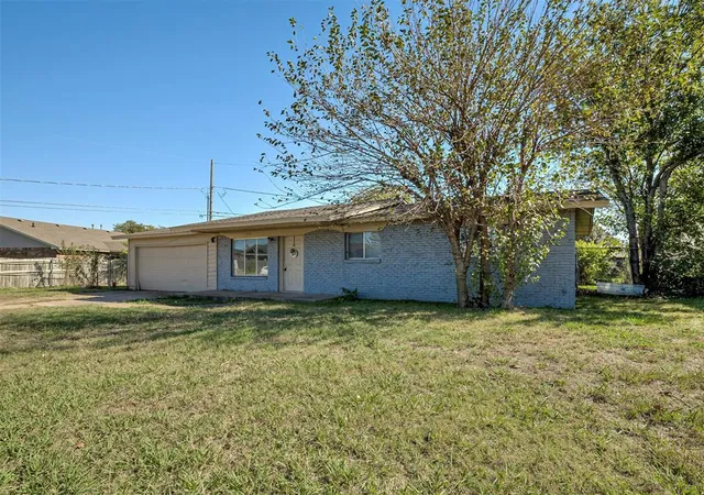 Photo 1 of Single family home for sale at 1716 Regency Blvd, Moore, OK 73160 | MLS# 1255787 | Listing updated on 2026-10-29