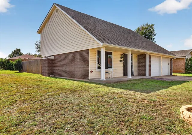 Photo 3 of Single family home for sale at 8500 Nw 90th Street, Oklahoma City, OK 73132 | MLS# 1255791 | Listing updated on 2026-10-29