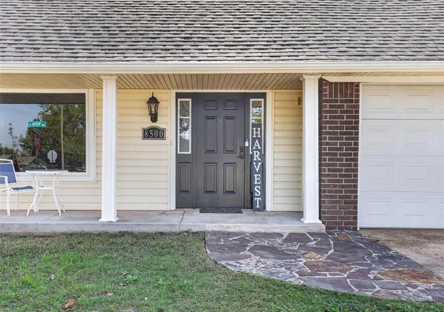 Photo 4 of Single family home for sale at 8500 NW 90th Street, Oklahoma City, OK 73132 | MLS# 1255791 | Listing updated on 2026-10-29