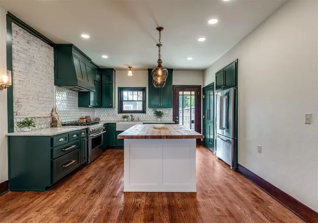 Photo 4 of Single family home for sale at 430 E Comanche St, Norman, OK 73071 | MLS# 1255794 | Listing updated on 2026-10-28