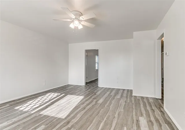 Photo 3 of Single family home for sale at 1513 Dianna Dr, Yukon, OK 73099 | MLS# 1255802 | Listing updated on 2026-10-29