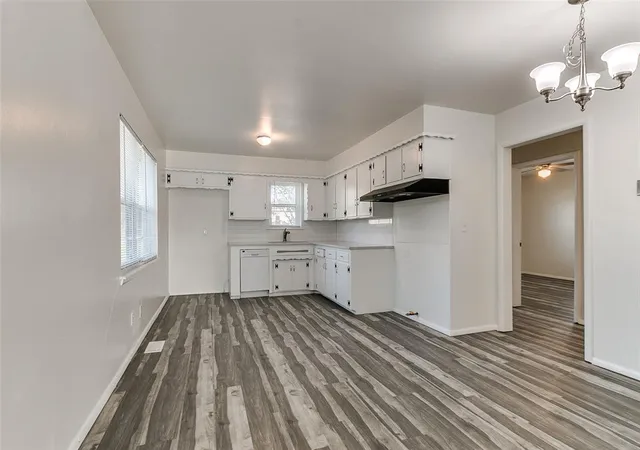 Photo 4 of Single family home for sale at 1513 Dianna Dr, Yukon, OK 73099 | MLS# 1255802 | Listing updated on 2026-10-29