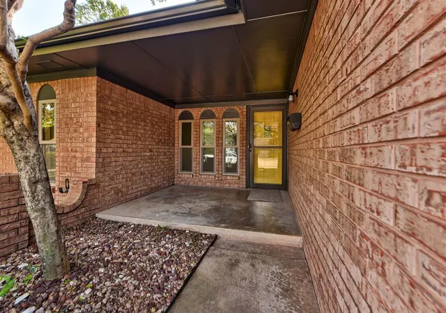 Photo 2 of Single family home for sale at 1512 Charles St, Norman, OK 73069 | MLS# 1255809 | Listing updated on 2026-10-29