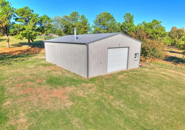 Photo 2 of Single family home for sale at 2000 Shirley Dr, Choctaw, OK 73020 | MLS# 1255812 | Listing updated on 2026-10-29
