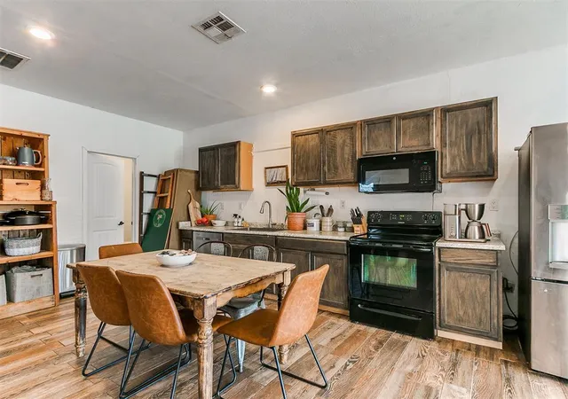 Photo 3 of Single family home for sale at 2000 Shirley Dr, Choctaw, OK 73020 | MLS# 1255812 | Listing updated on 2026-10-29