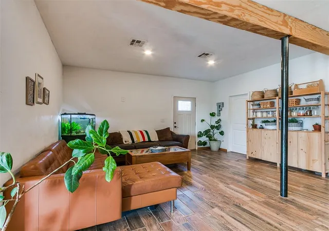 Photo 4 of Single family home for sale at 2000 Shirley Dr, Choctaw, OK 73020 | MLS# 1255812 | Listing updated on 2026-10-29