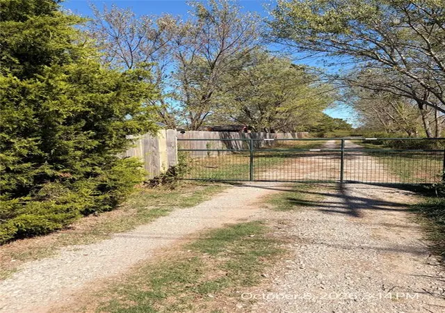 Photo 1 of Single family home for sale at 302 S Cedar St, Paden, OK 74860 | MLS# 1255815 | Listing updated on 2026-10-28
