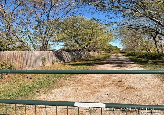 Photo 3 of Single family home for sale at 302 S Cedar St, Paden, OK 74860 | MLS# 1255815 | Listing updated on 2026-10-28