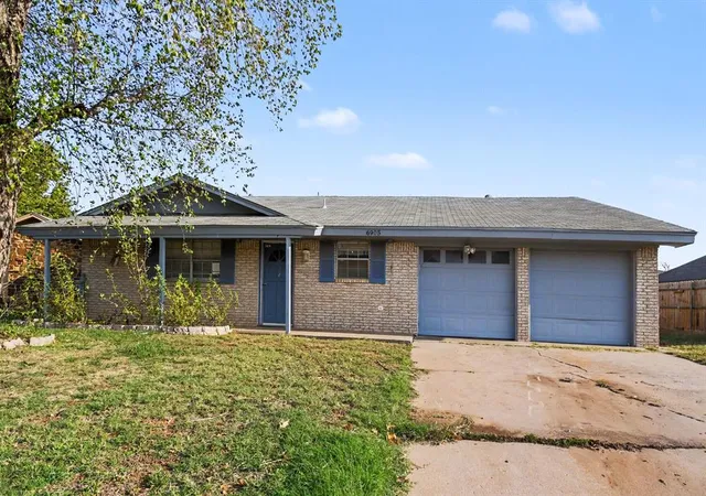 Photo 3 of Single family home for sale at 6905 Greenway Dr, Oklahoma City, OK 73132 | MLS# 1255820 | Listing updated on 2026-10-29