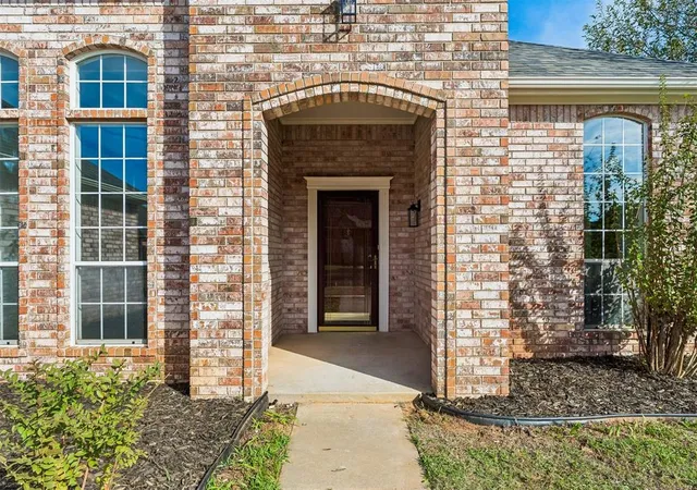 Photo 3 of Single family home for sale at 2608 Kingsley Ln, Oklahoma City, OK 73128 | MLS# 1255821 | Listing updated on 2026-10-28