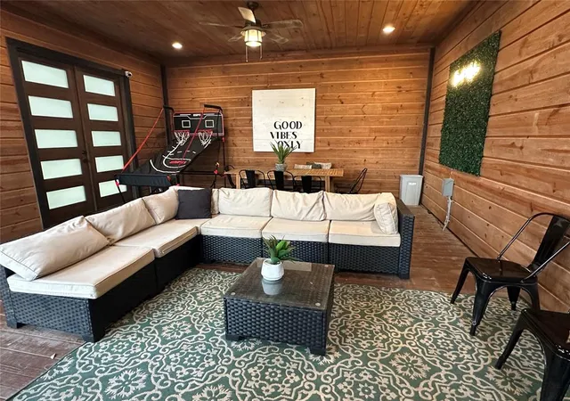 Photo 4 of Single family home for sale at 742 Scrub Oak Trl, Broken Bow, OK 74728 | MLS# 1255824 | Listing updated on 2026-10-28