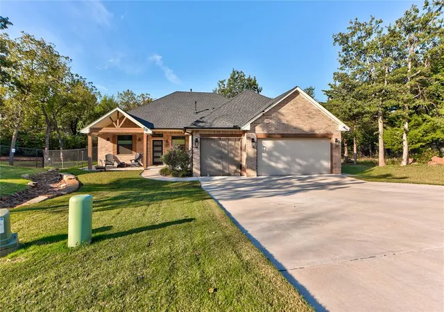 Photo 1 of Single family home for sale at 12575 Stone Hl Dr, Guthrie, OK 73044 | MLS# 1255827 | Listing updated on 2026-10-28