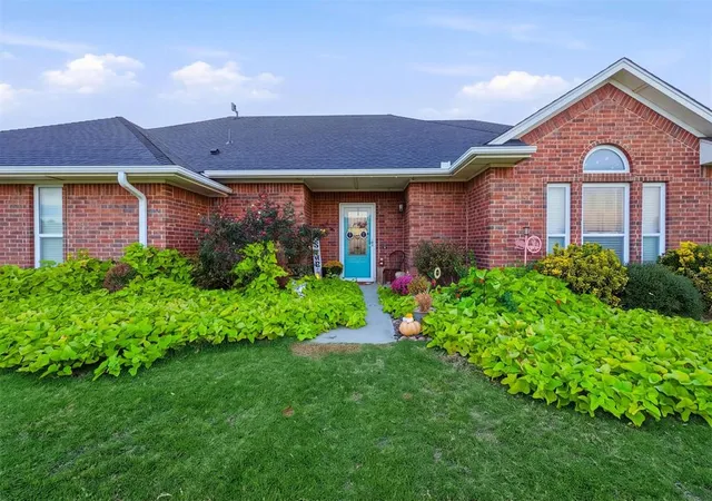 Photo 4 of Single family home for sale at 37 Freedom Cir, Altus, OK 73521 | MLS# 1255828 | Listing updated on 2026-10-29