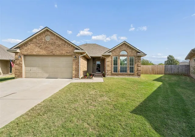 Photo 2 of Single family home for sale at 10700 Cheshire Ct, Yukon, OK 73099 | MLS# 1255875 | Listing updated on 2026-10-30