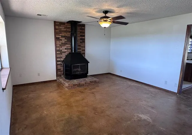 Photo 2 of Single family home for sale at 352160 E 1050 Road, Prague, OK 74864 | MLS# 1255895 | Listing updated on 2026-10-28