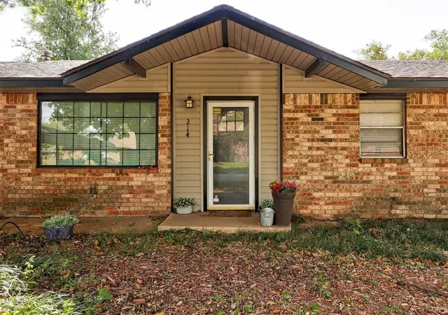 Photo 2 of Single family home for sale at 214 W Cimarron Ter, Cashion, OK 73016 | MLS# 1255901 | Listing updated on 2026-10-29