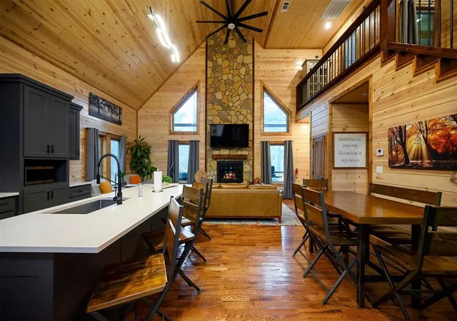 Photo 4 of Single family home for sale at 1514 Pine Hills Rd, Broken Bow, OK 74728 | MLS# 1255911 | Listing updated on 2026-10-30
