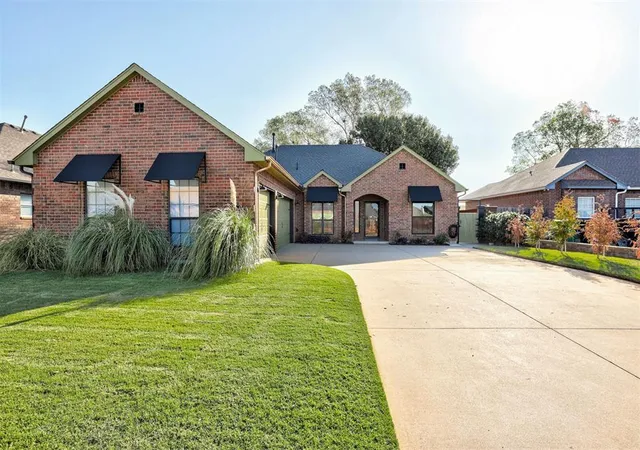Photo 2 of Single family home for sale at 4828 Rocky Rd, Yukon, OK 73099 | MLS# 1255912 | Listing updated on 2026-10-28
