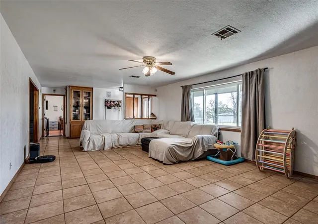 Photo 4 of Single family home for sale at 102 Moore Rd, Mc Loud, OK 74851 | MLS# 1255915 | Listing updated on 2026-10-28