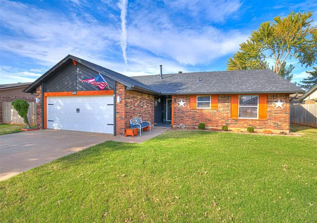Single family home for sale at 405 W Branches Way, Mustang, OK 73064 | MLS# 1255927