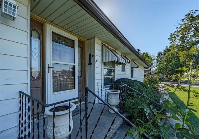 Photo 1 of Single family home for sale at 132 SW 2nd Street, Moore, OK 73160 | MLS# 1255948 | Listing updated on 2026-10-29