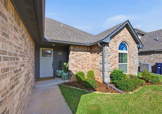 Photo 2 of Single family home for sale at 4221 NW 152nd Terrace, Edmond, OK 73013 | MLS# 1255949 | Listing updated on 2026-10-29