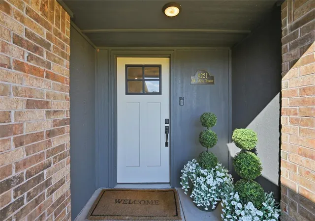 Photo 3 of Single family home for sale at 4221 NW 152nd Terrace, Edmond, OK 73013 | MLS# 1255949 | Listing updated on 2026-10-29
