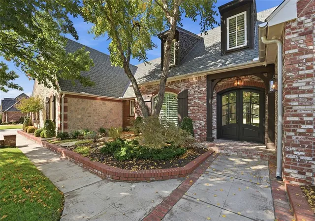 Single family home for sale at 15301 Burning Spring Rd, Edmond, OK 73013 | MLS# 1255952
