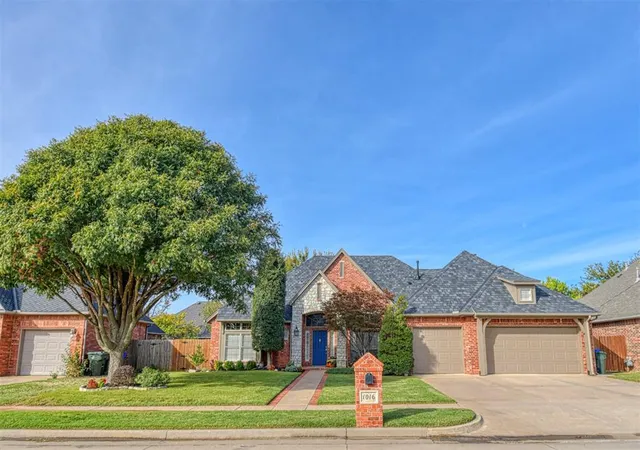 Single family home for sale at 1016 Hearthstone, Norman, OK 73072 | MLS# 1255957